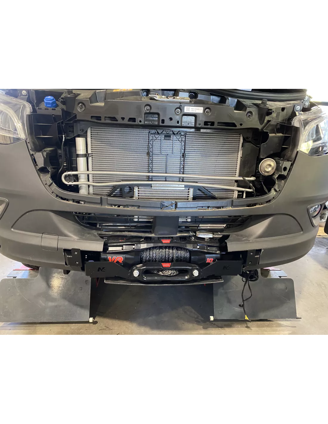 Platinum integrierter Winde-Bumper Sprinter W907 BVA9 2022+