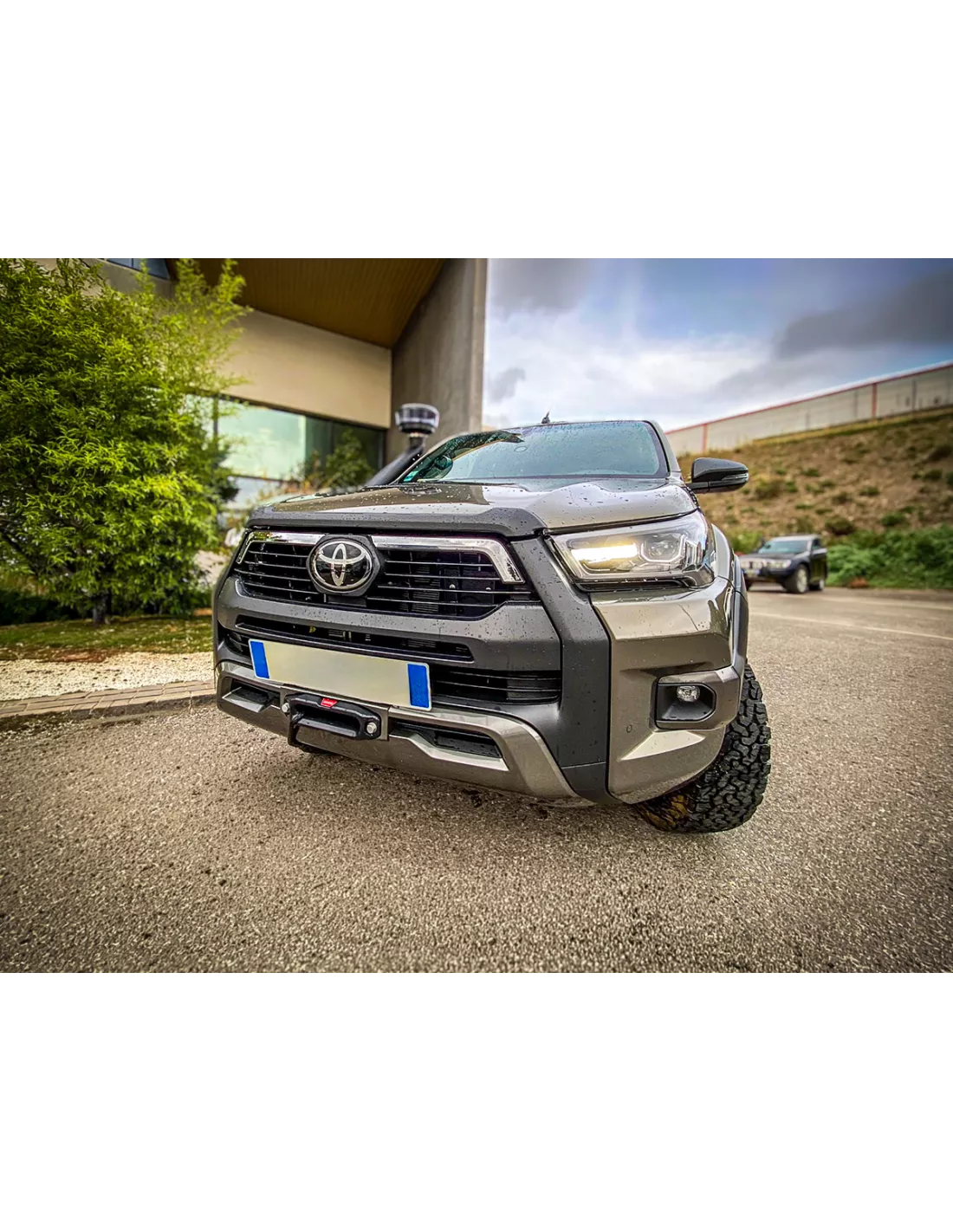 Geïntegreerde lierplatina met originele bumper voor TOYOTA HILUX