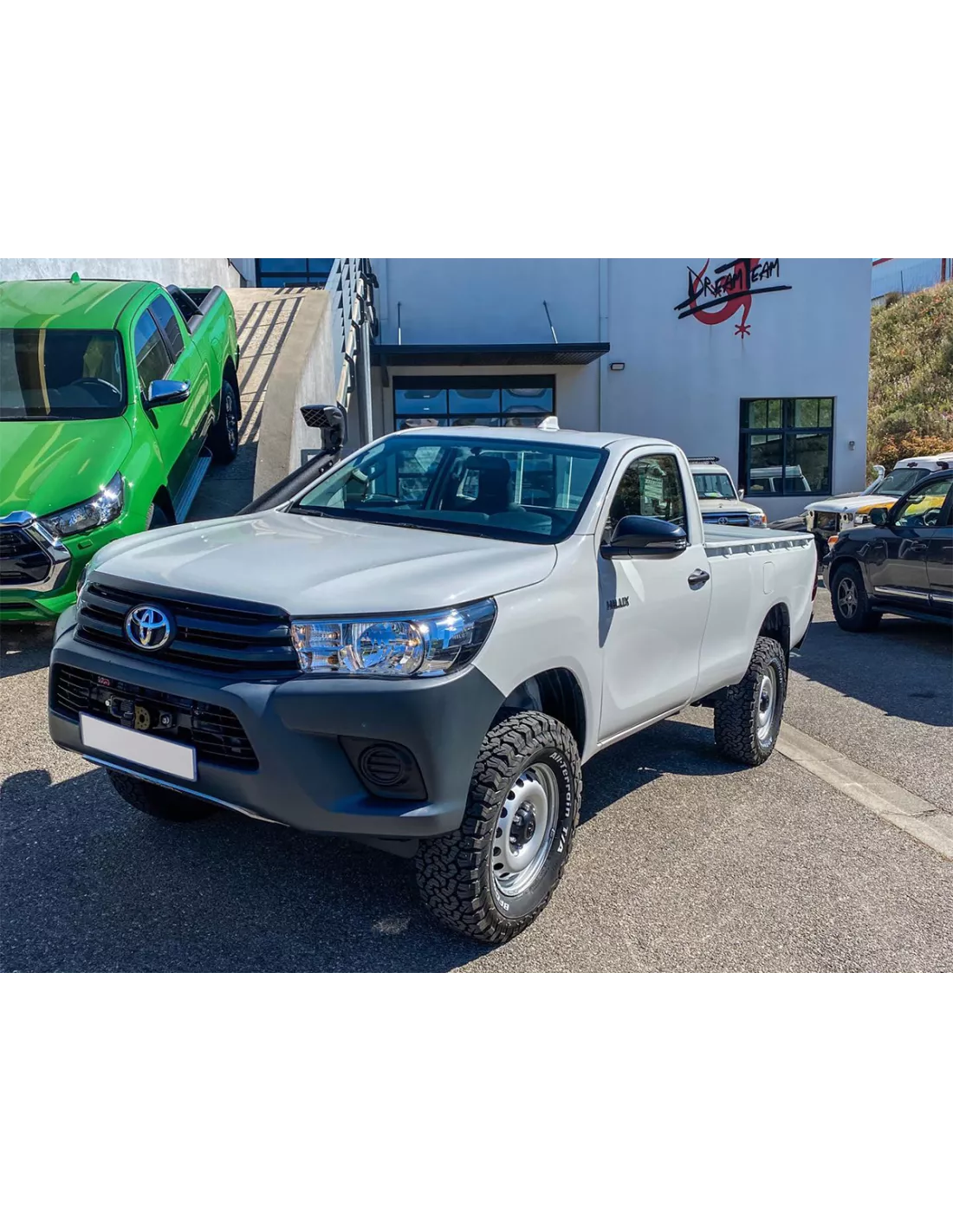 Geïntegreerde lierplatina met originele bumper voor TOYOTA HILUX