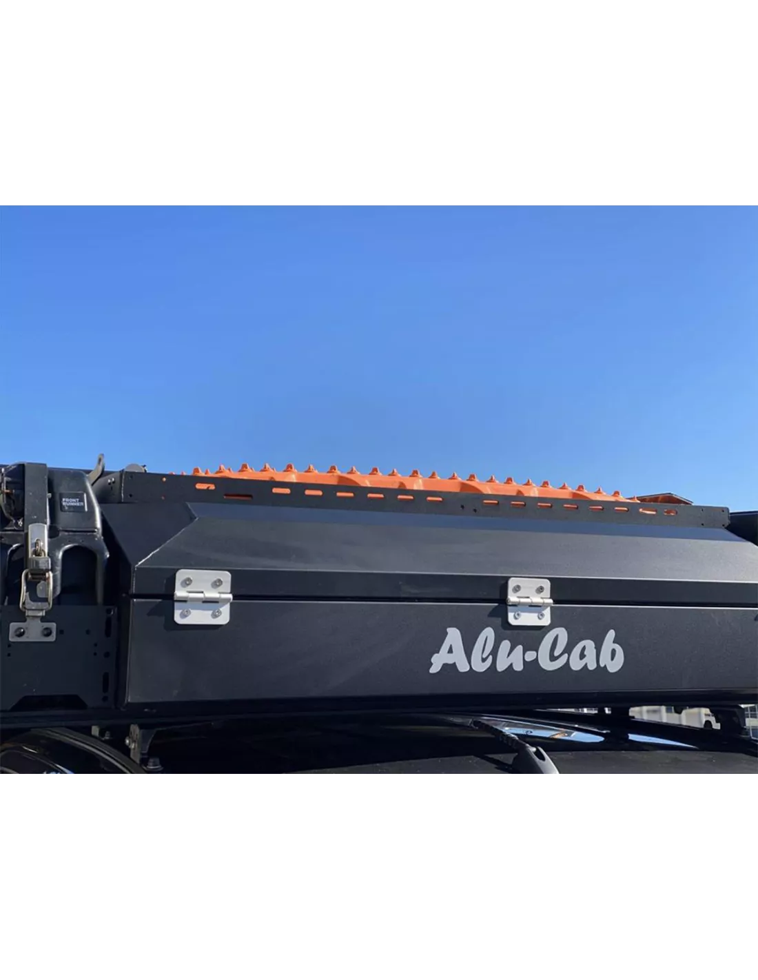 Befestigungsfach für die Beugungsfähige Platte MaxTrax Alu Cab Alu