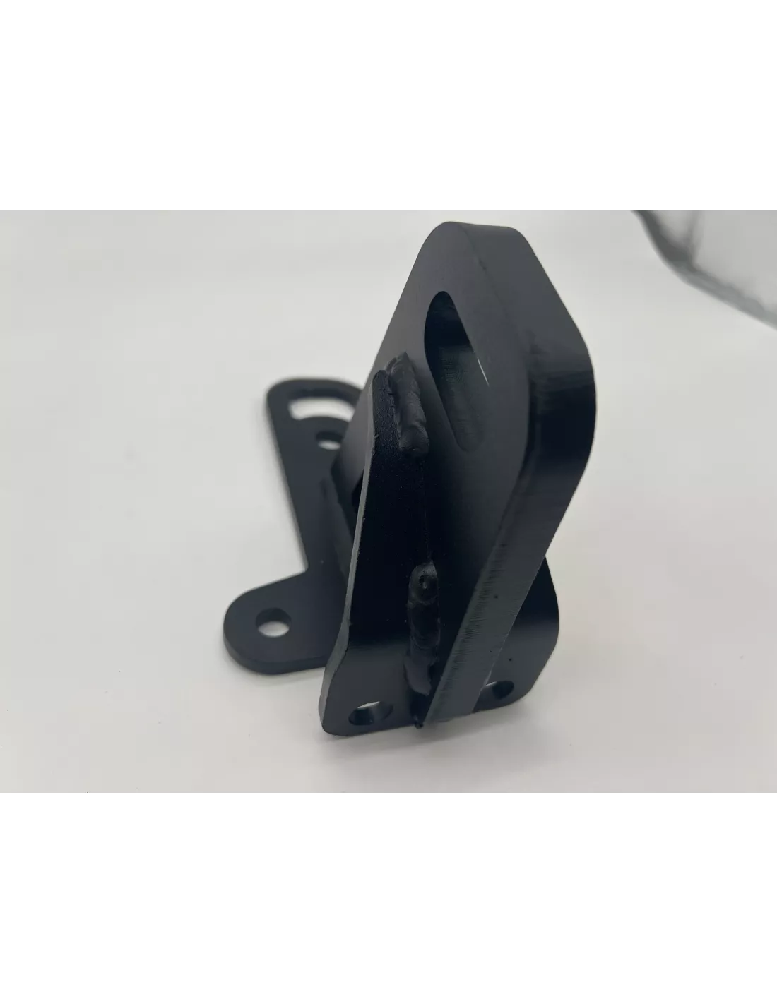 Anneau de remorquage renforcé avant droit pour Mercedes Sprinter W906
