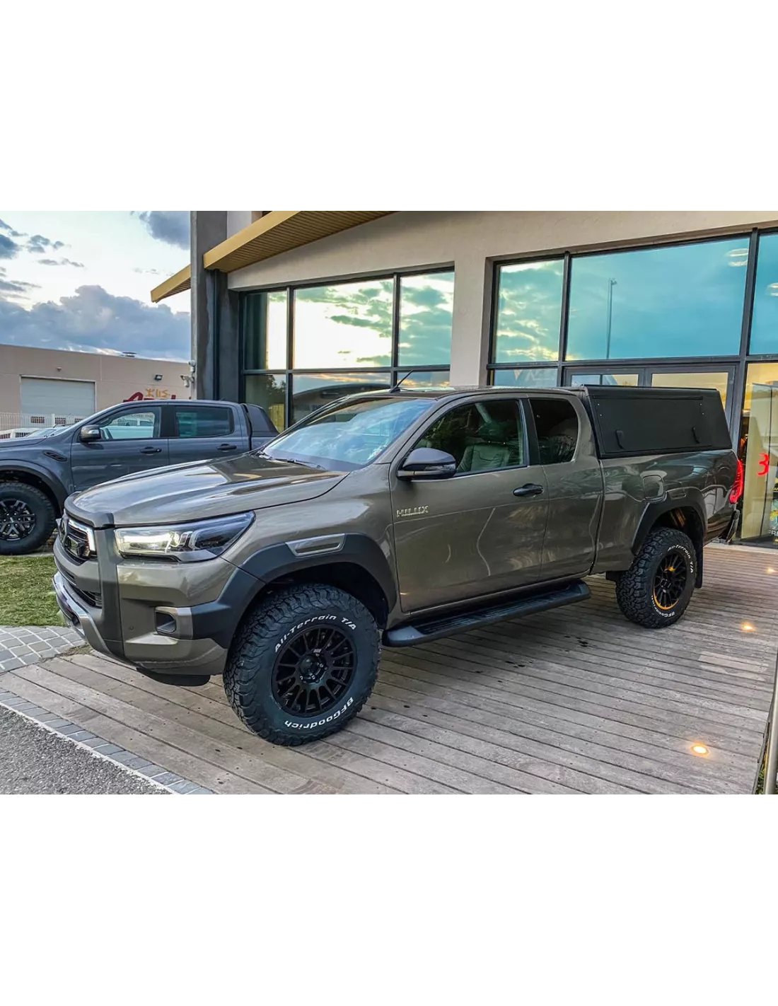 Jante Alu Braid Winrace S Noire 8x17 6x139.7 ET5 Toyota Hilux et Land