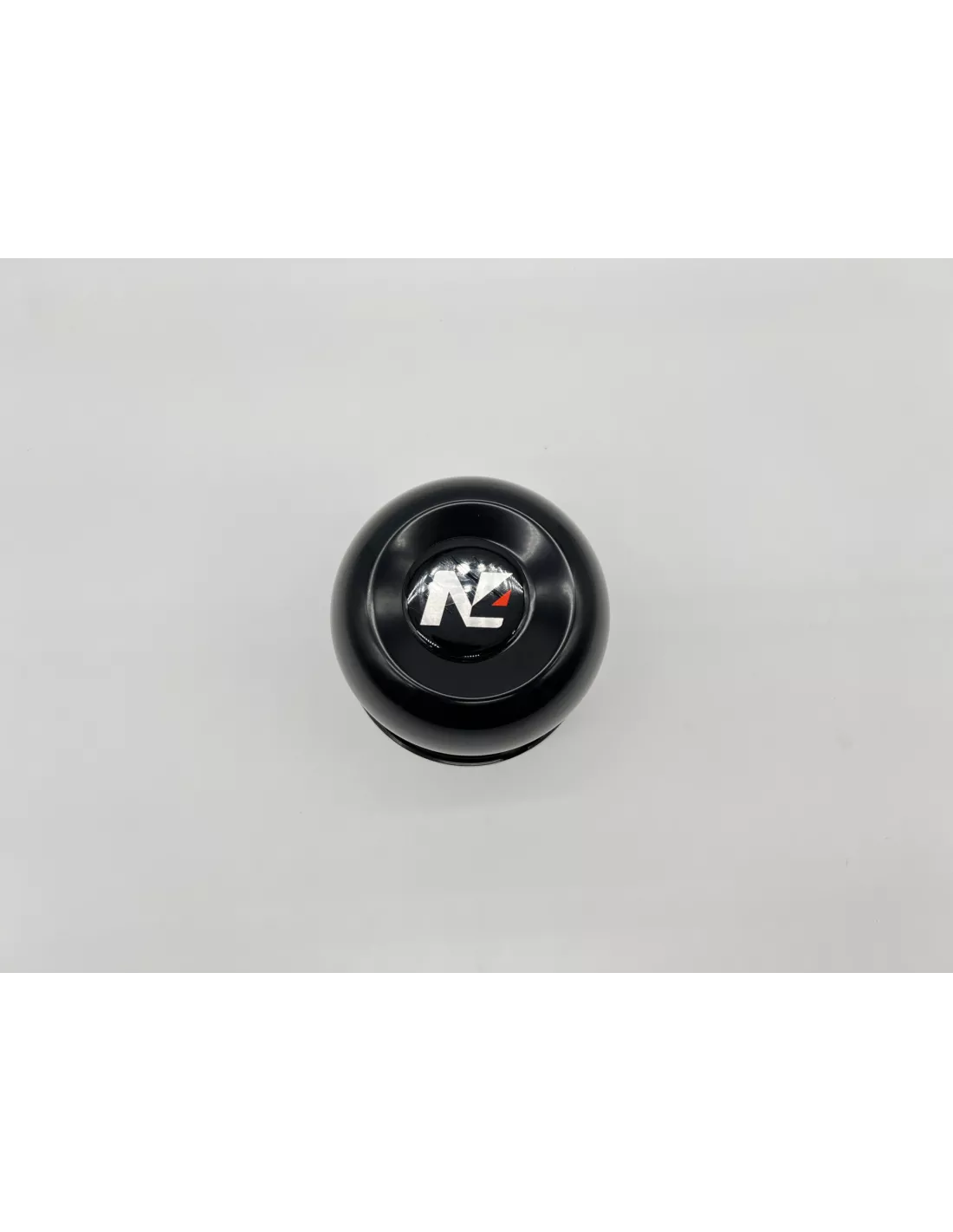 Cache moyeu fermé acier noir pour jantes acier avec centrage 110mm