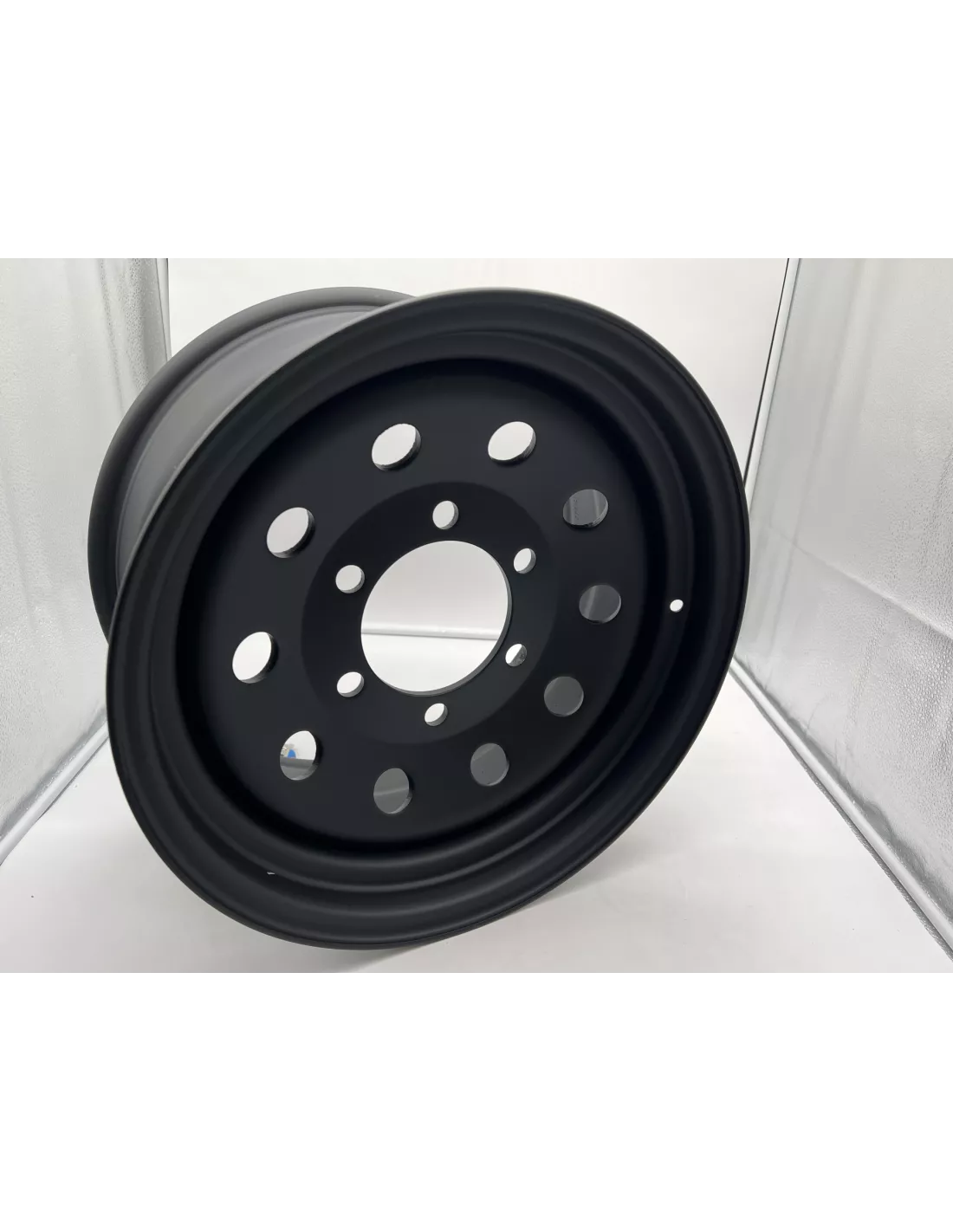 Monobloc stalen velg zwaargewicht in 9x17 Iveco Daily 4x4 vóór 2018