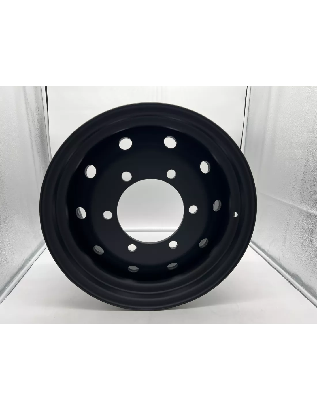 Jante acier monobloc poids lourd en 9x17 Iveco Daily 4x4 2019+