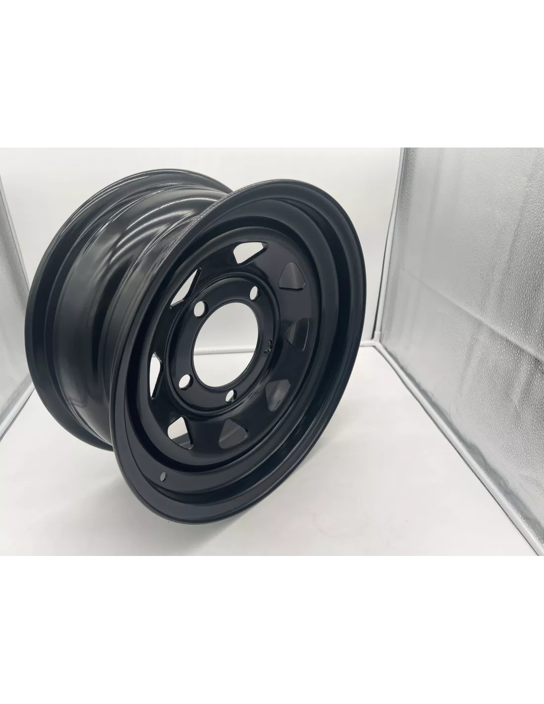 Jante acier Triangular noire 7x16 5x165.1 Land Rover Defender