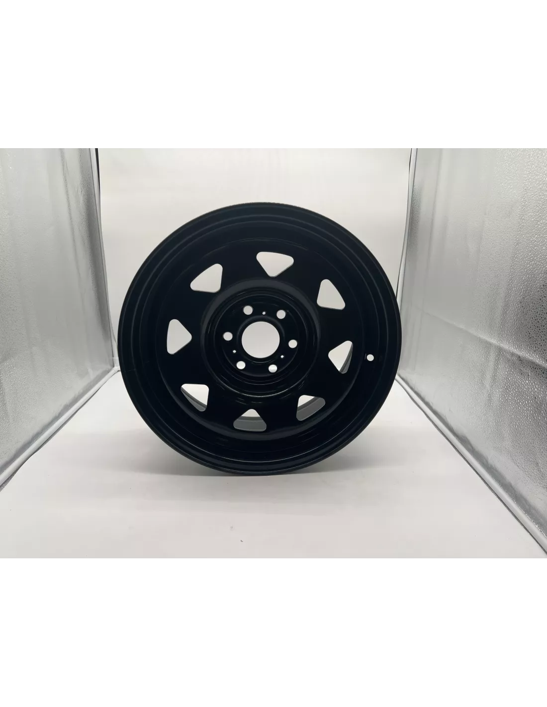 Jante acier Triangular noire 7x16 6x114.3 Nissan Navara D40 D23