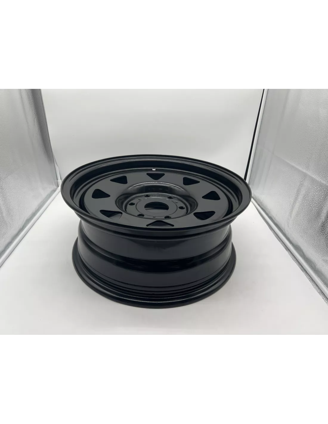 Zwarte driehoekige stalen velg 7x17 6x139.7 Mitsubishi L200 vóór 2019