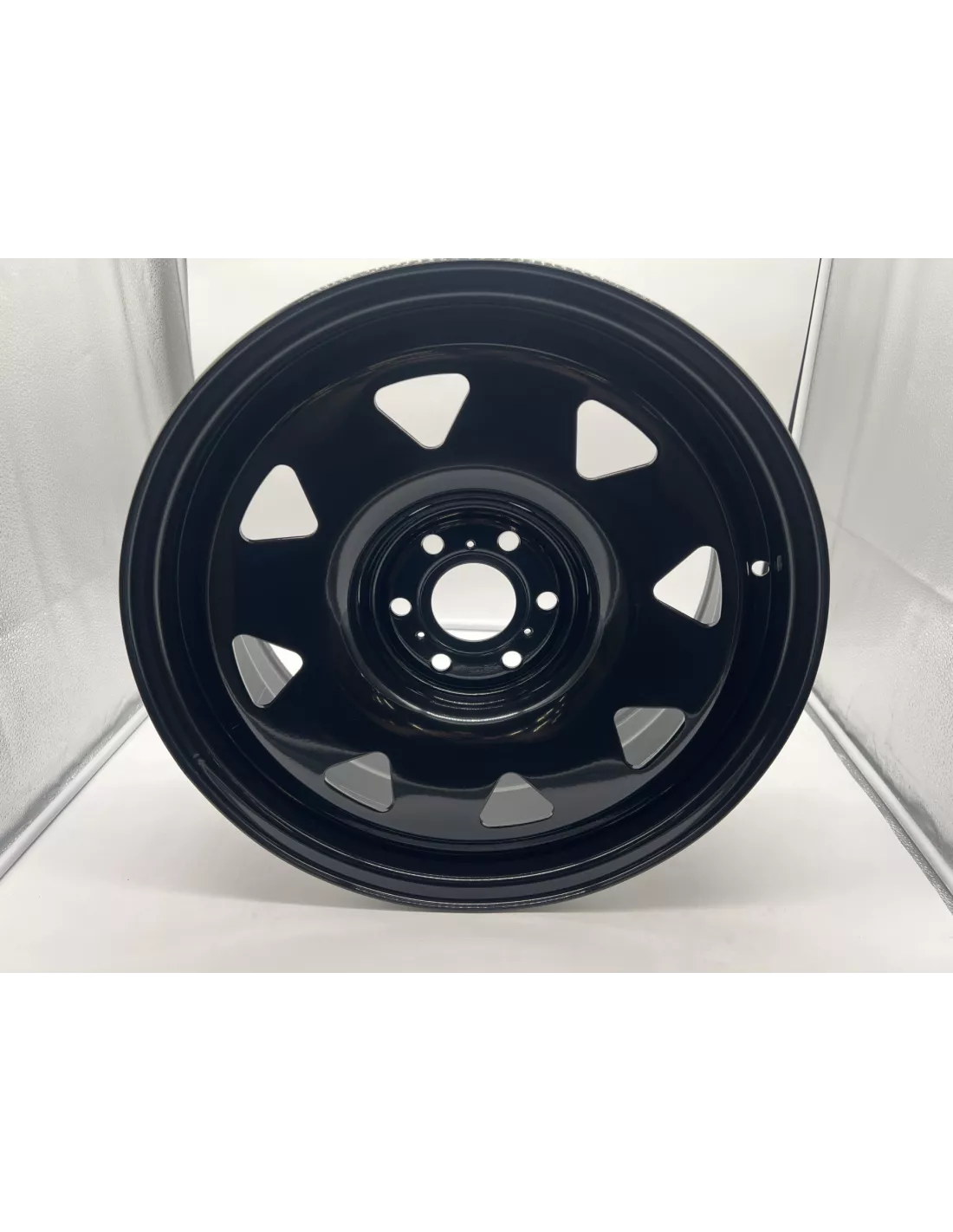 Schwarzer dreieckiger Stahlrand 7x17 6x114.3 Nissan Navara D23