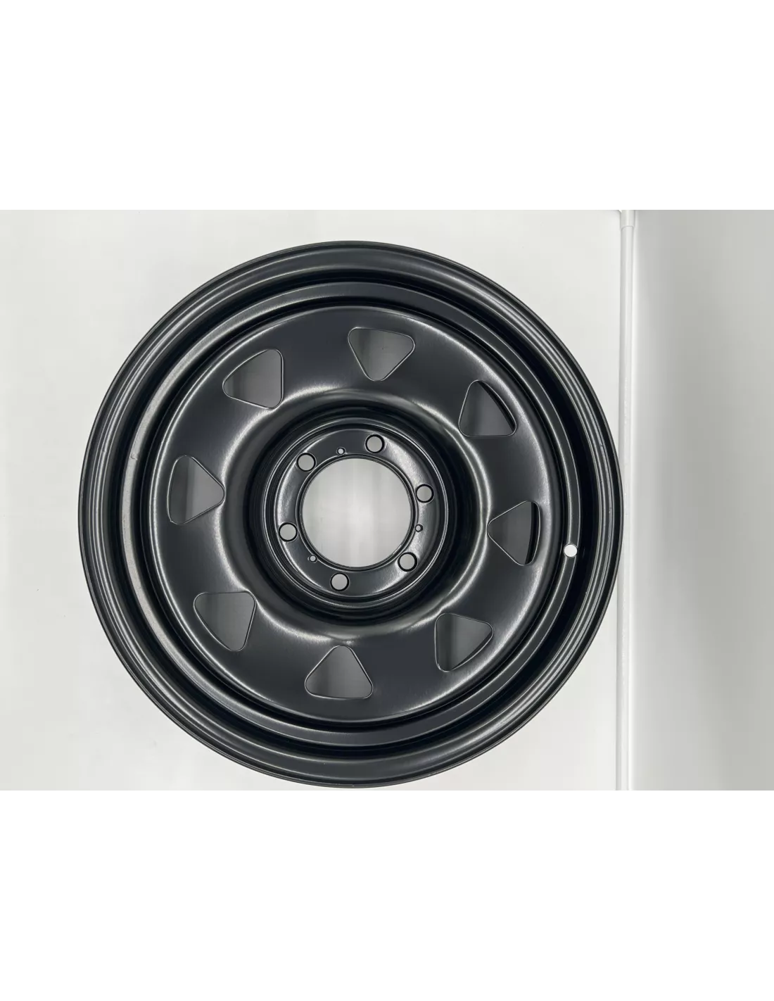 Zwarte driehoekige stalen velg 7x17 6x139.7 TOYOTA LAND CRUISER EN
