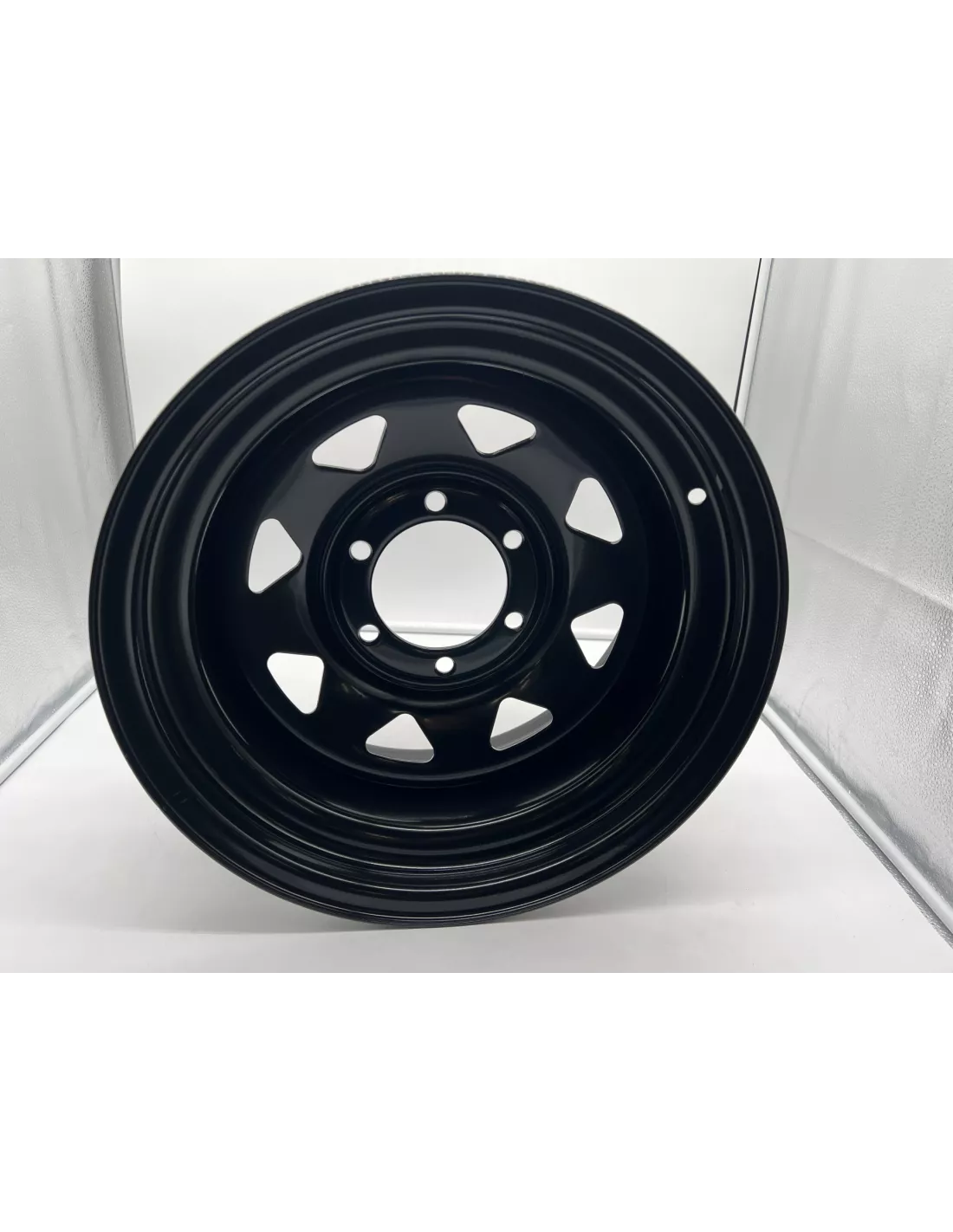 Jante acier Triangular noire 8X16 6x139.7 Land Cruiser Patrol Pajero