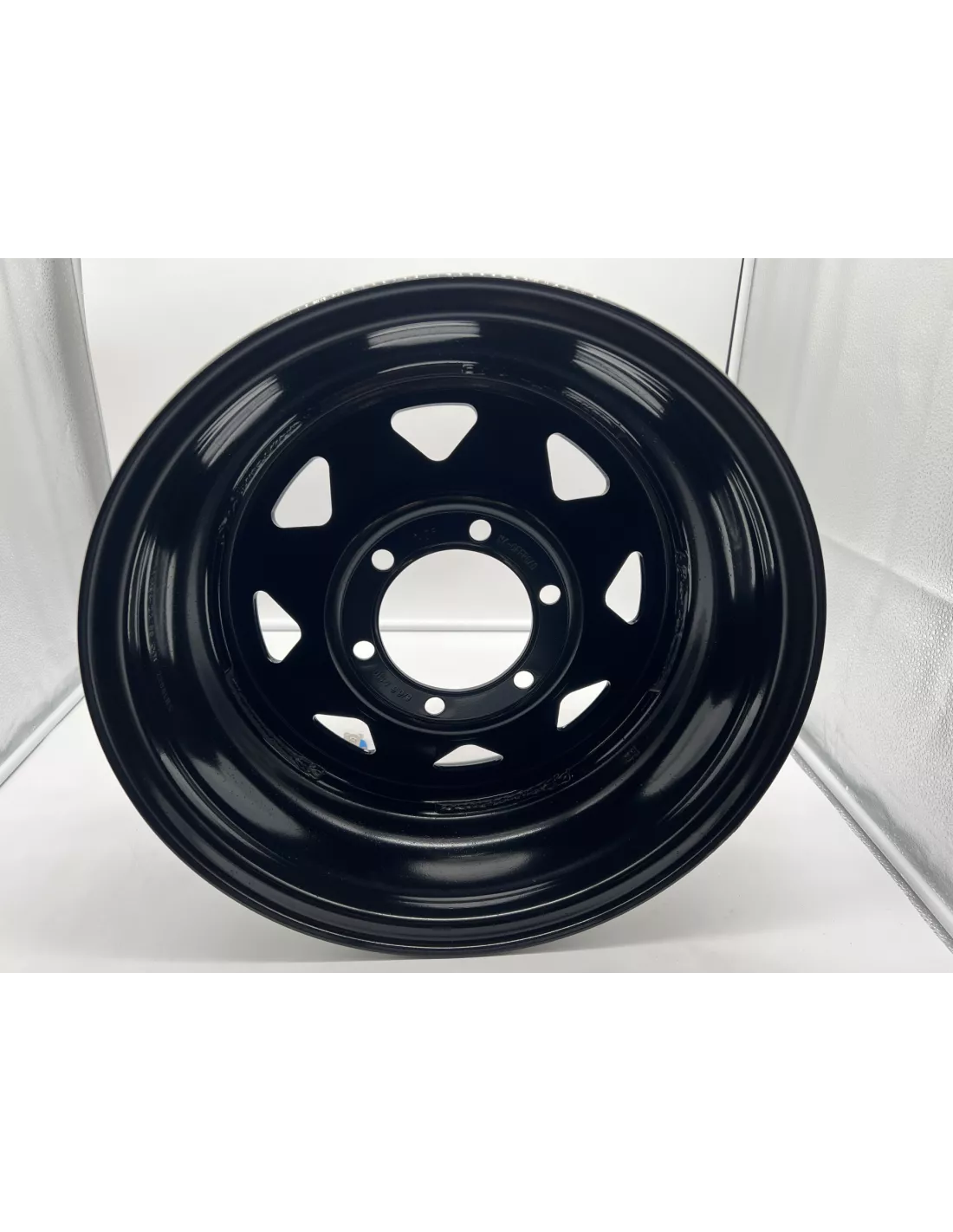 Jante acier Triangular noire 8X16 6x139.7 Land Cruiser Patrol Pajero