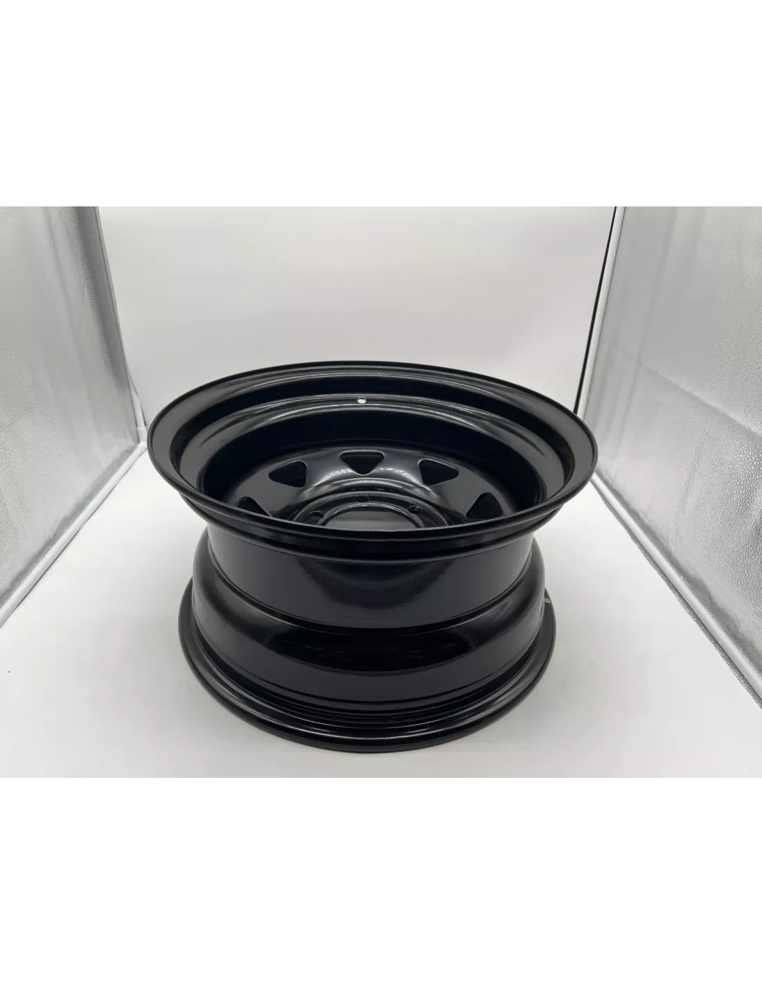 Jante acier Triangular noire 8X16 6x139.7 Land Cruiser Patrol Pajero