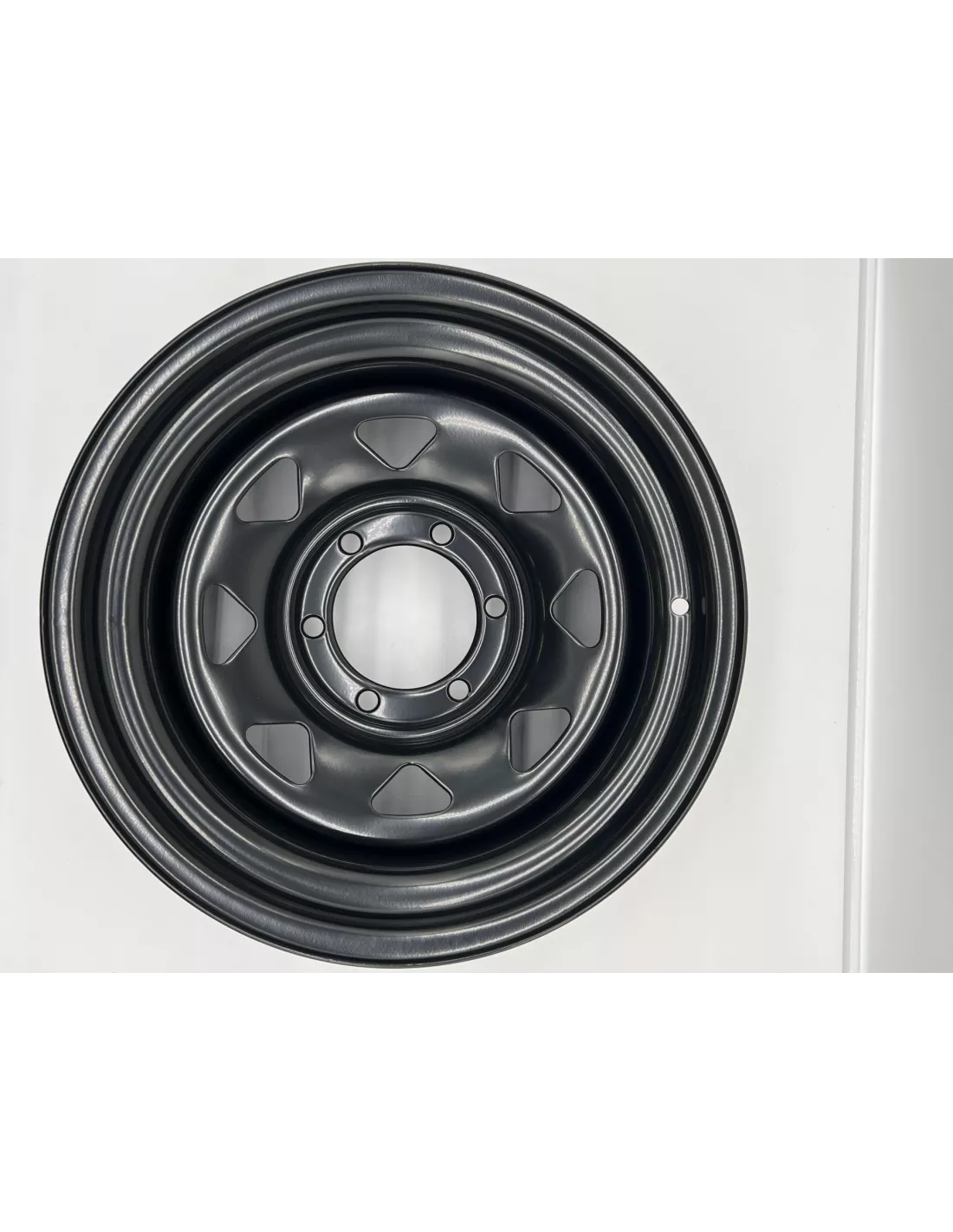 Zwarte driehoekige stalen velg 8x16 6x139.7 Land Cruiser Patrol Pajero