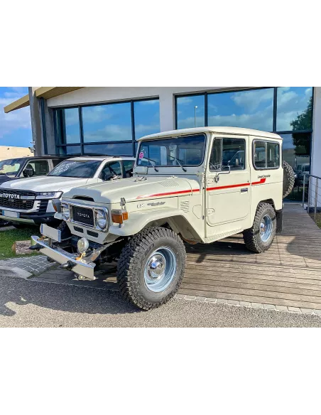 Jante acier N4-Offroad Vintage à crochets grise 7x16 6x139.7 Toyota