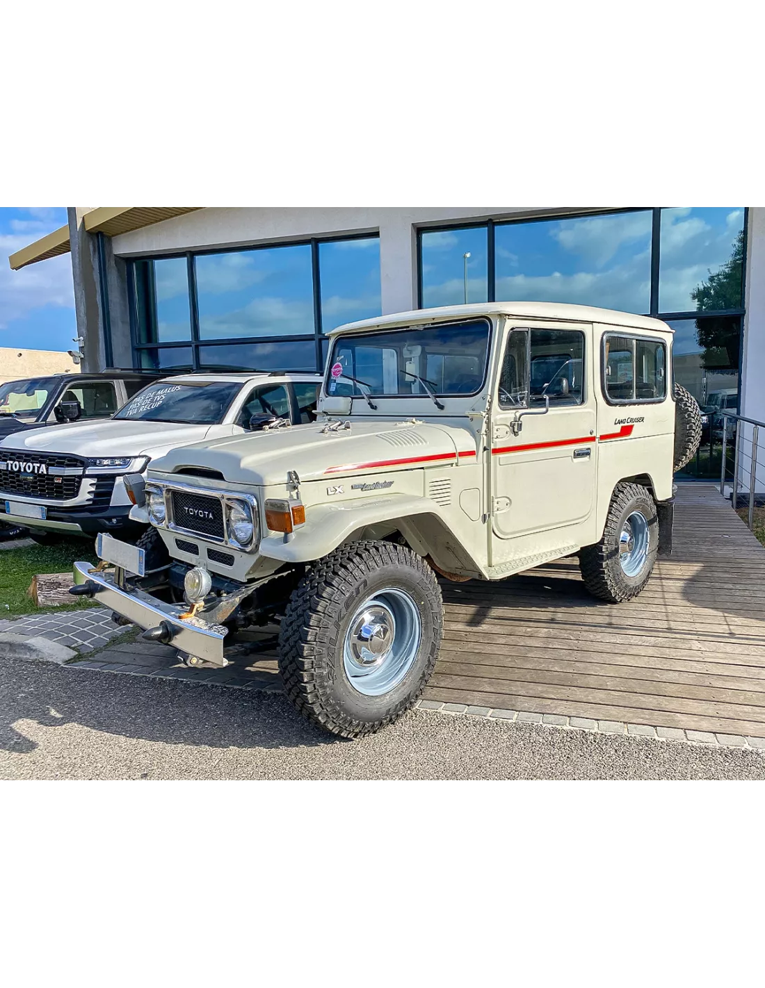 Jante acier N4-Offroad Vintage à crochets grise 7x16 6x139.7 Toyota