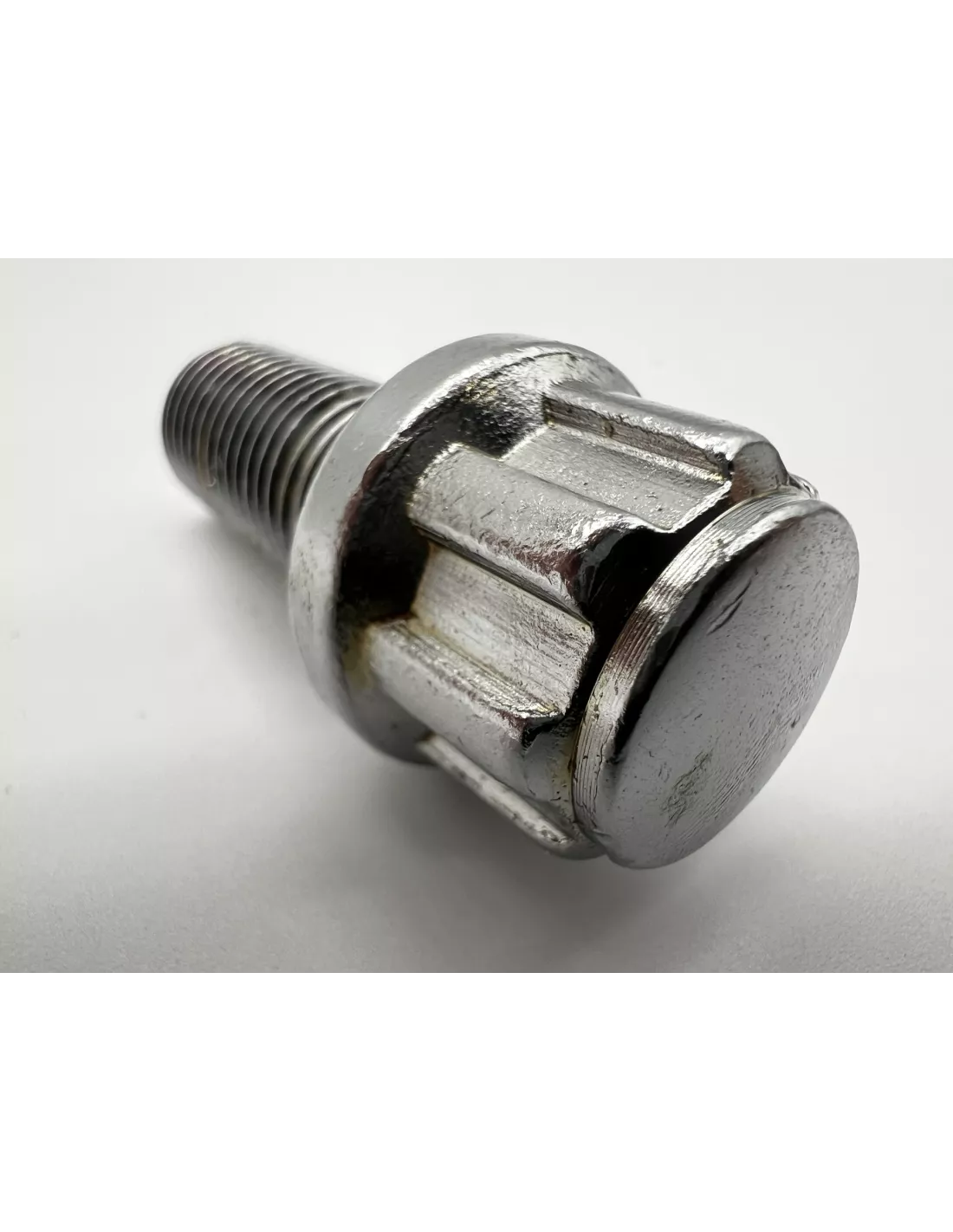 14x150 Chrome Anti-Diebstahl-Radbolzen - sphärischer Gültigkeitsbereich für Räder