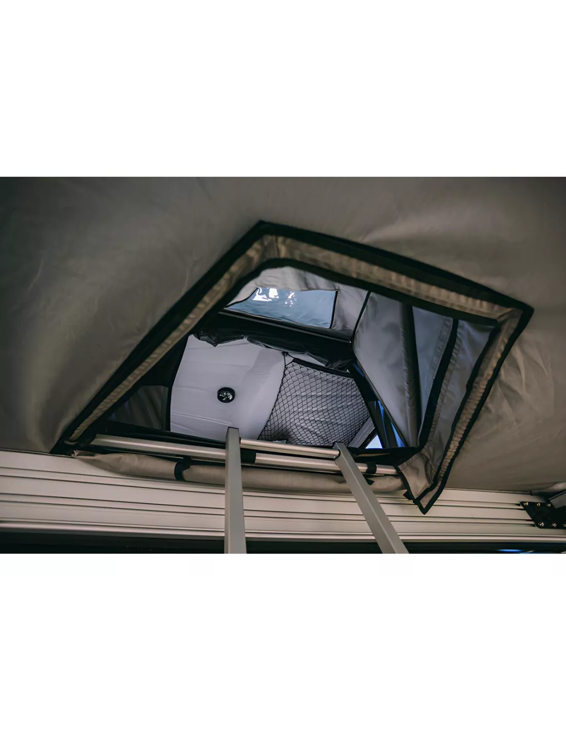 Tunnel de store entrée 70cm côté droit pour tente de toit Space JAMES
