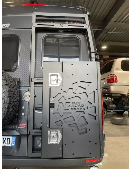 Coffre en aluminium pour le porte tout N4-PR3000 sur Mercedes