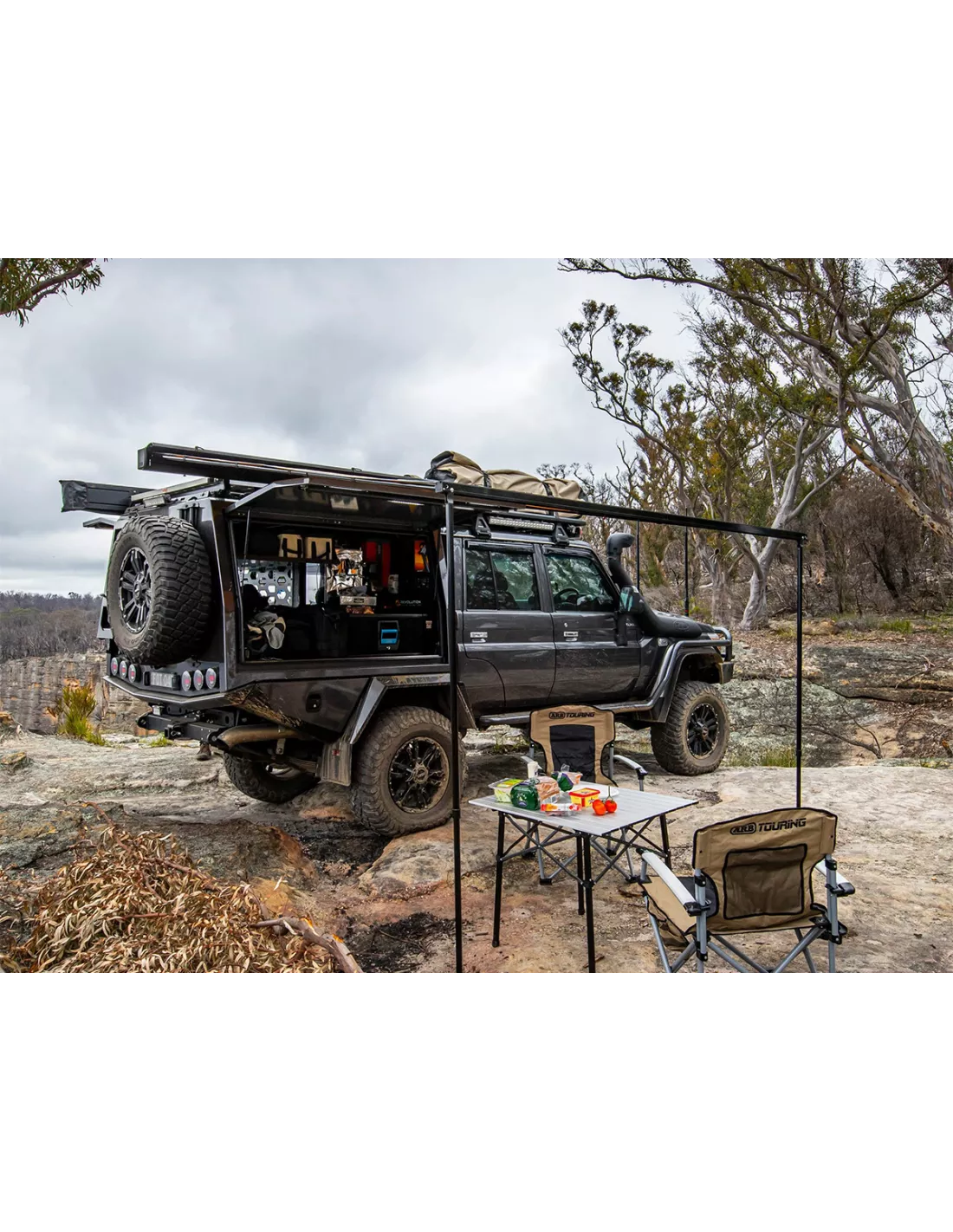 ARB ALUM AWN W/LIGHT 2500 BLK INCLUDES LIGHT INSTALLED-BLACK ARB -