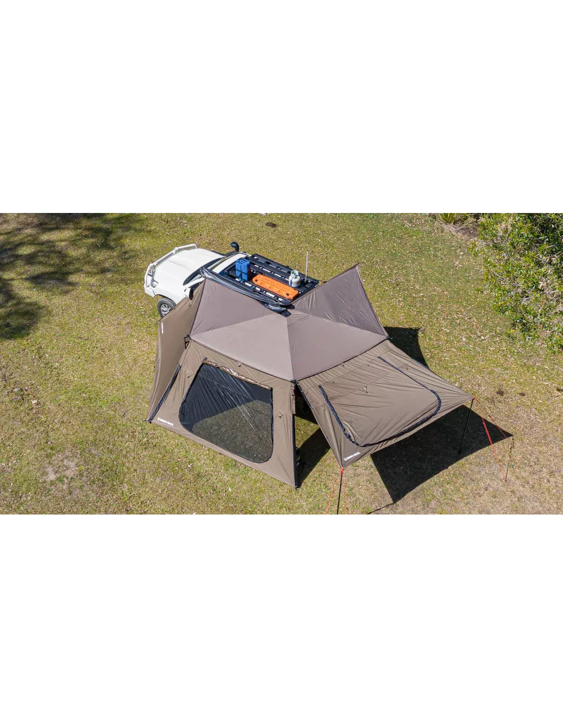 Paroi latérale trapézoïdale avec porte pour auvent Batwing compact
