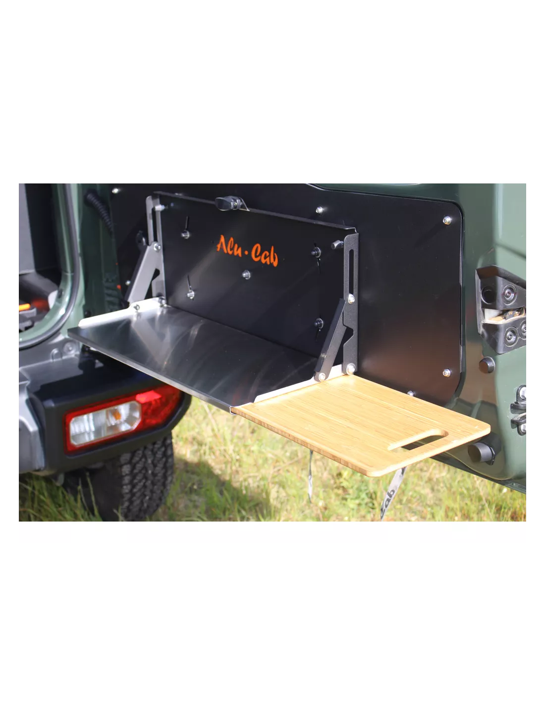Suzuki Jimny Alu Cab Hecktürtablette ALU CAB - Zubehör