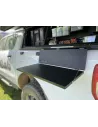 Schwarzes faltbares Seitenregal auf Hardtop-Alu-Kabine ALU CAB -