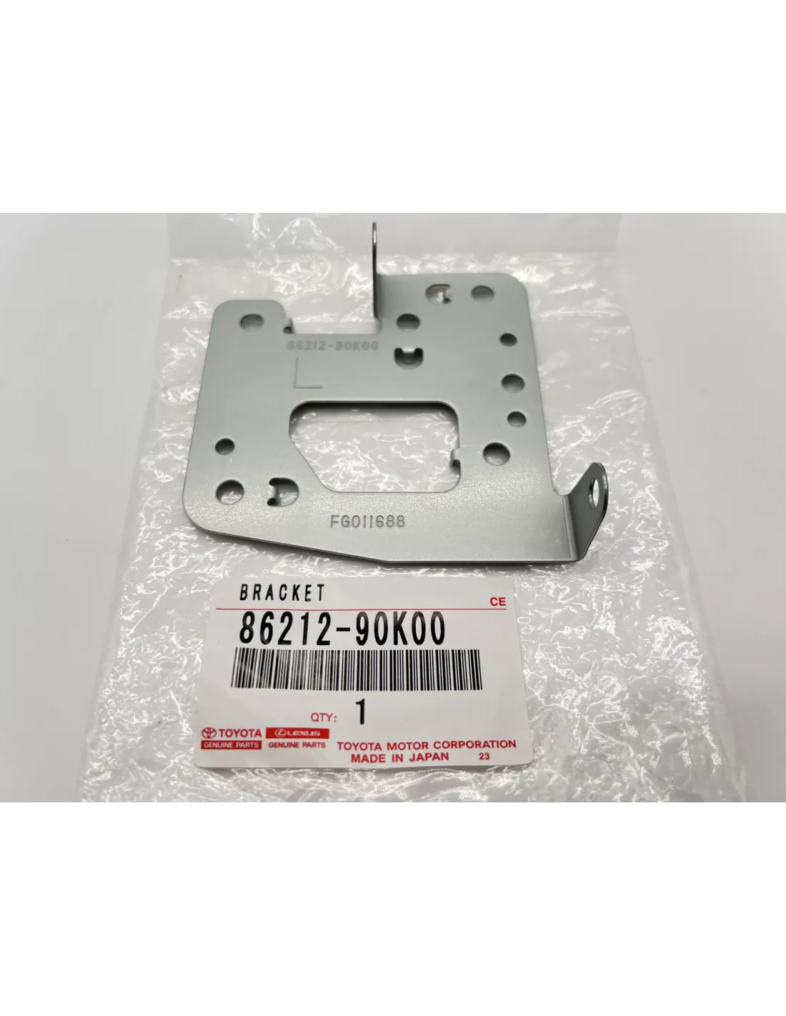Support gauche autoradio double DIN Série 7 avant 2009 TOYOTA -