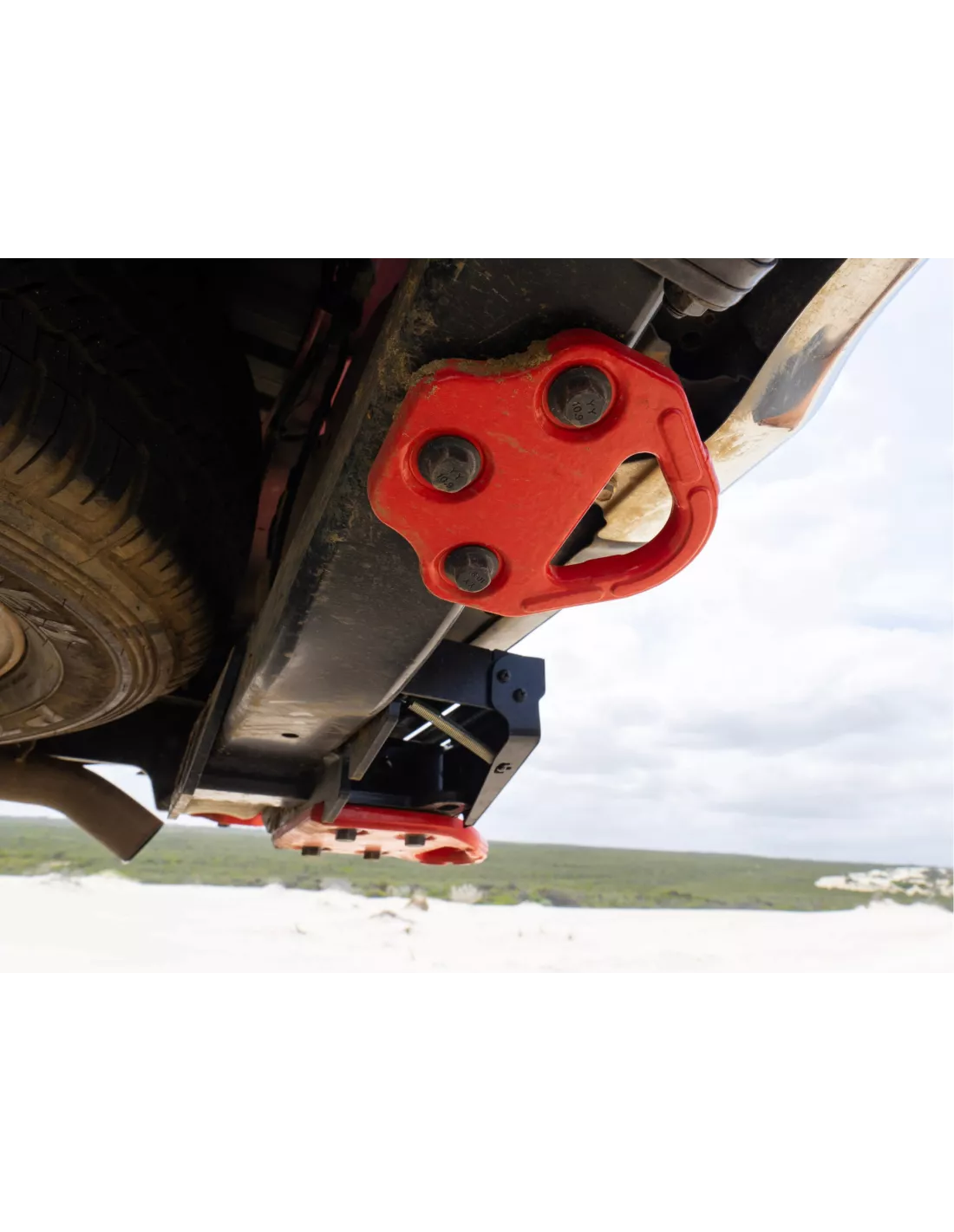 Attelage sous pare-choc avec carré 50mm intégré Toyota Hilux Revo