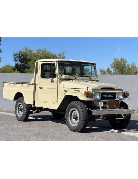 Toyota Land Cruiser FJ45 4.2L 135ch de 1983 - accessoire 4x4