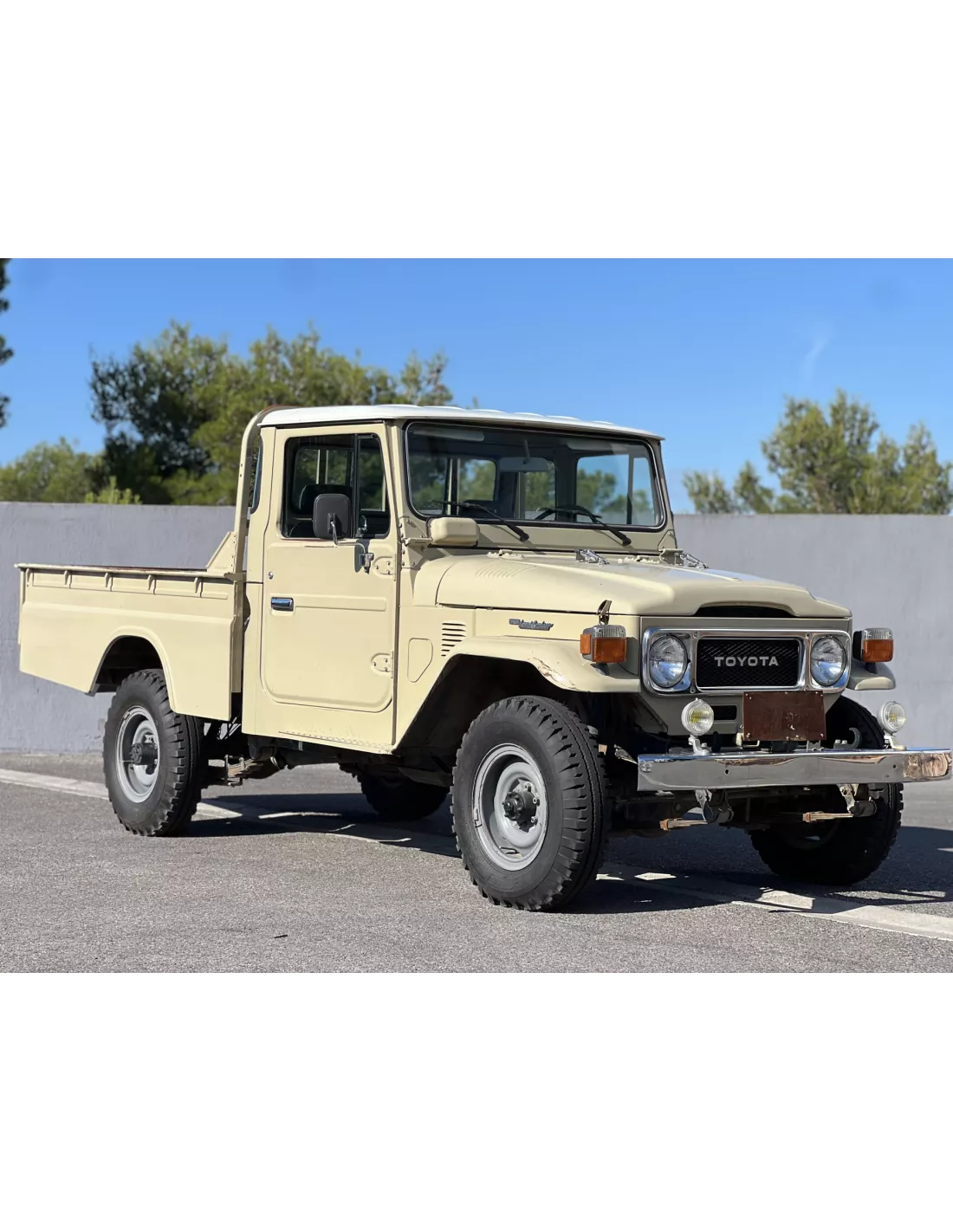 Toyota Land Cruiser FJ45 4.2L 135ch de 1983 - accessoire 4x4