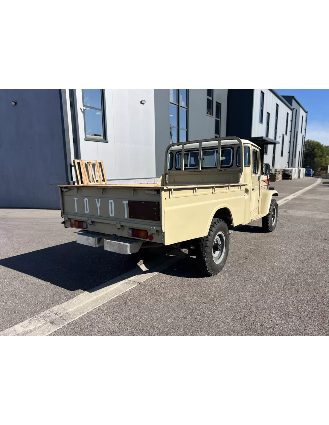 Toyota Land Cruiser FJ45 4.2L 135ch de 1983 - accessoire 4x4