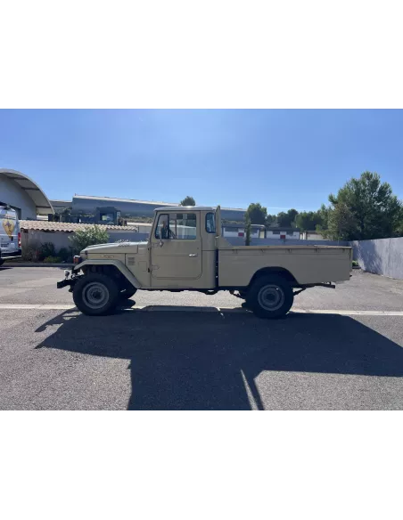 Toyota Land Cruiser FJ45 4.2L 135ch de 1983 - accessoire 4x4