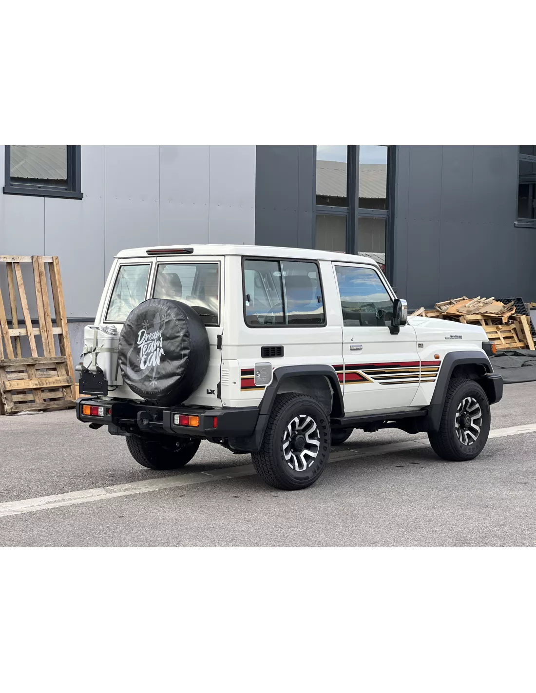 TOYOTA Land Cruiser 2025 GRJ71 V6 4.0L 228cv 40. Jahrestag -