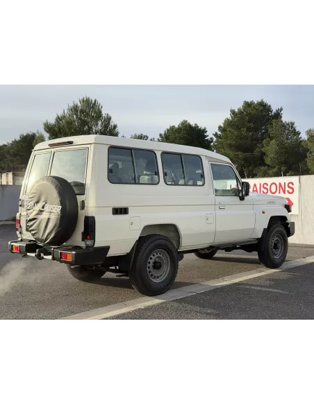 TOYOTA GRJ78 BVM BLANC INTERIEUR GRIS - accessoire 4x4