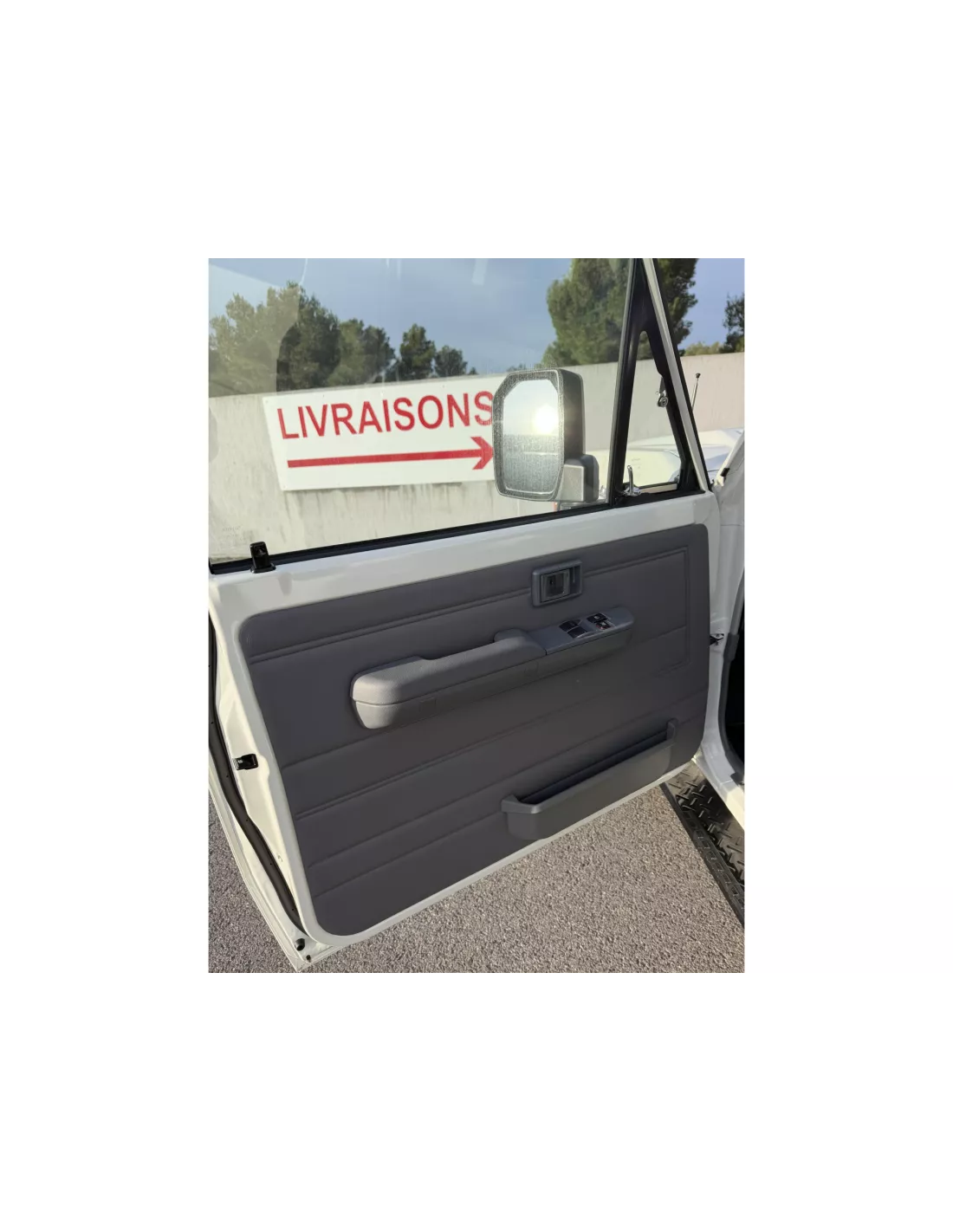 TOYOTA GRJ78 BVM witgrijs interieur - 4x4 accessoire