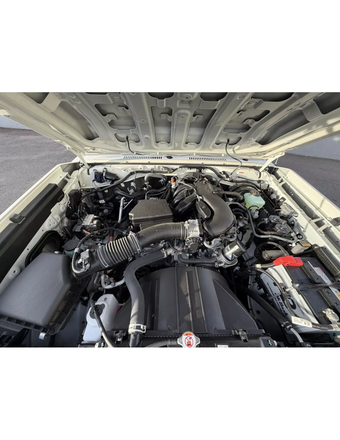 TOYOTA GRJ78 BVM witgrijs interieur - 4x4 accessoire