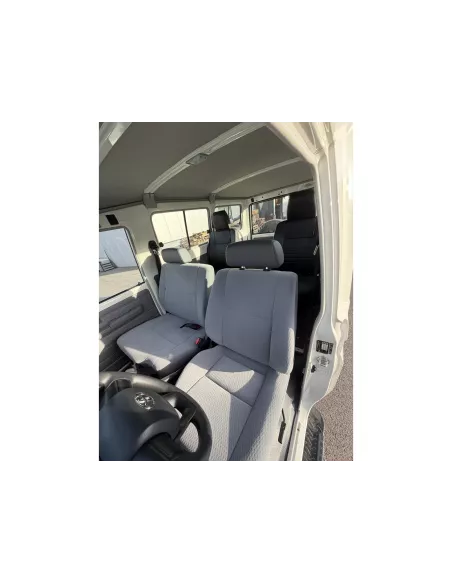 TOYOTA GRJ78 BVM BLANC INTERIEUR GRIS - accessoire 4x4