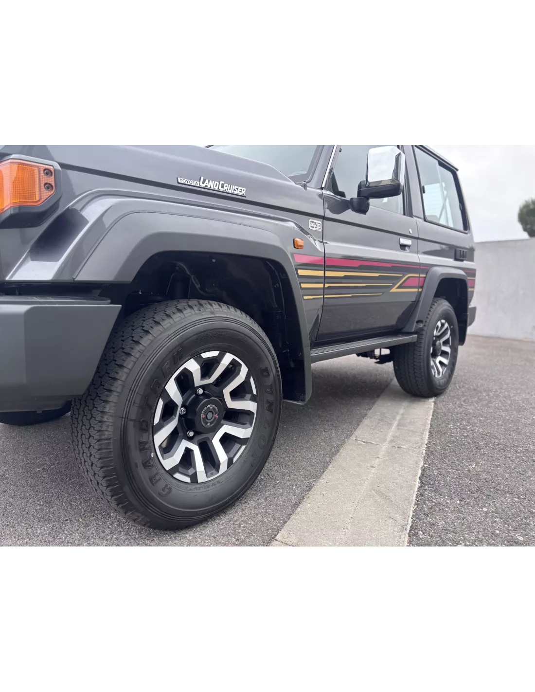 TOYOTA LAND CRUISER 2025 GRJ71 V6 4.0L 228CV 40EME ANNIVERSAIRE -