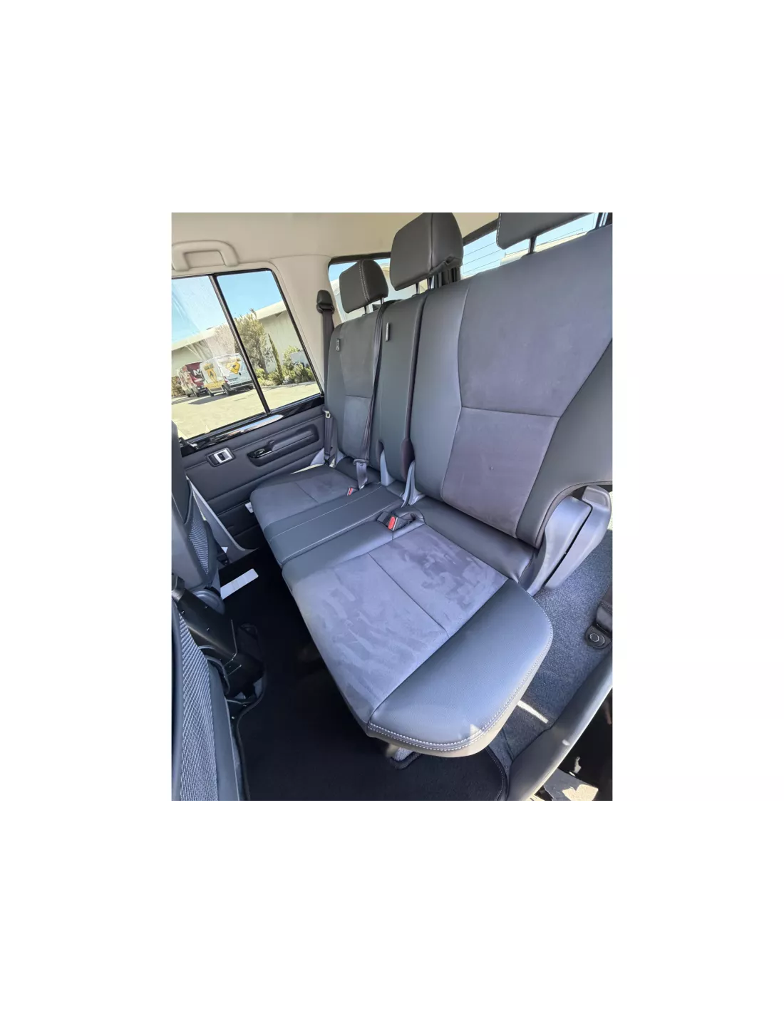 Toyota Land Cruiser 2025 GRJ76 V6 4.0L 228cv 40ème anniversaire -