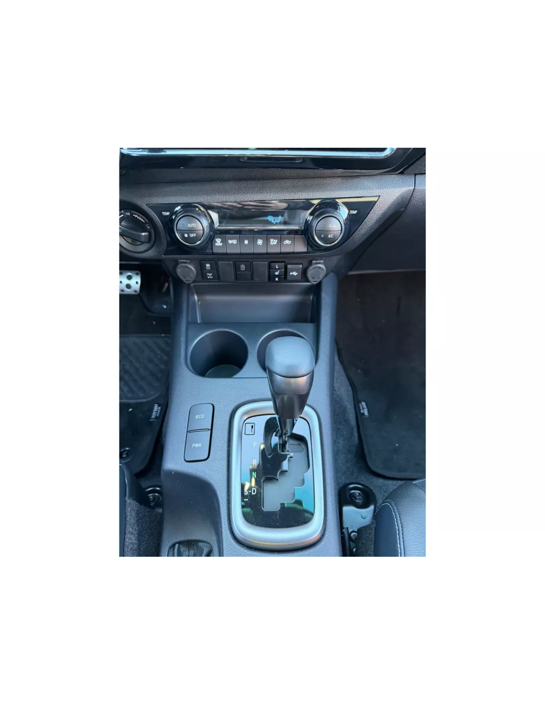TOYOTA HILUX 2026 GR SPORT-2 2.8L 204CV - accessoire 4x4