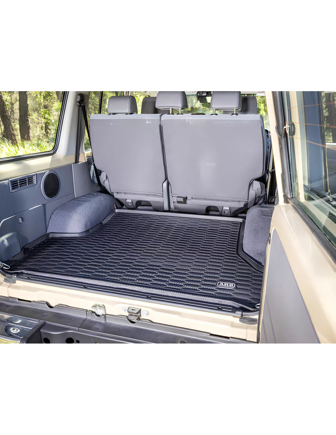 Set tapis de coffre ARB renforcé Land Cruiser série 76 ARB -