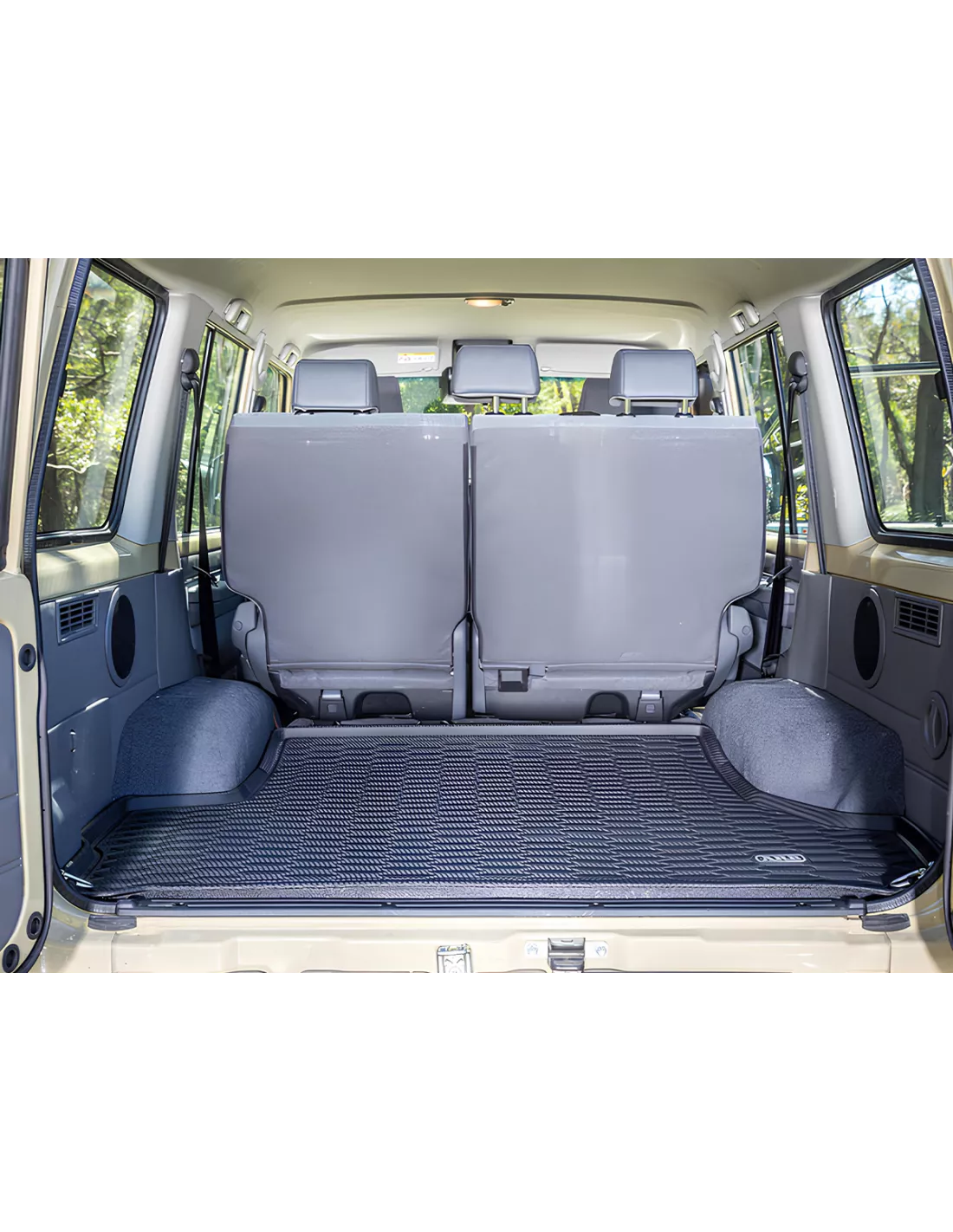 Set tapis de coffre ARB renforcé Land Cruiser série 76 ARB -