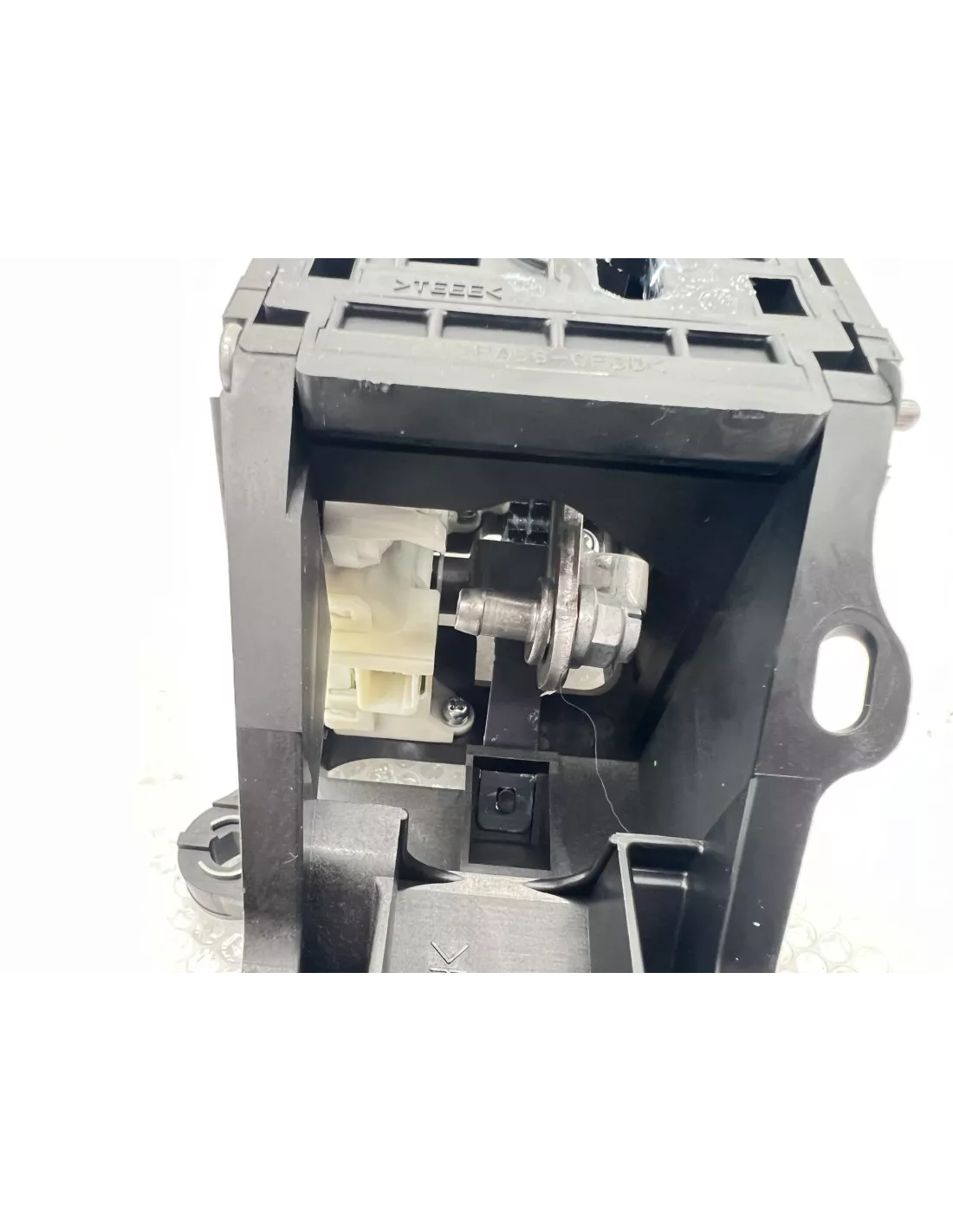 Ensemble levier de boite de vitesses automatique KDJ120 BVA4 TOYOTA -