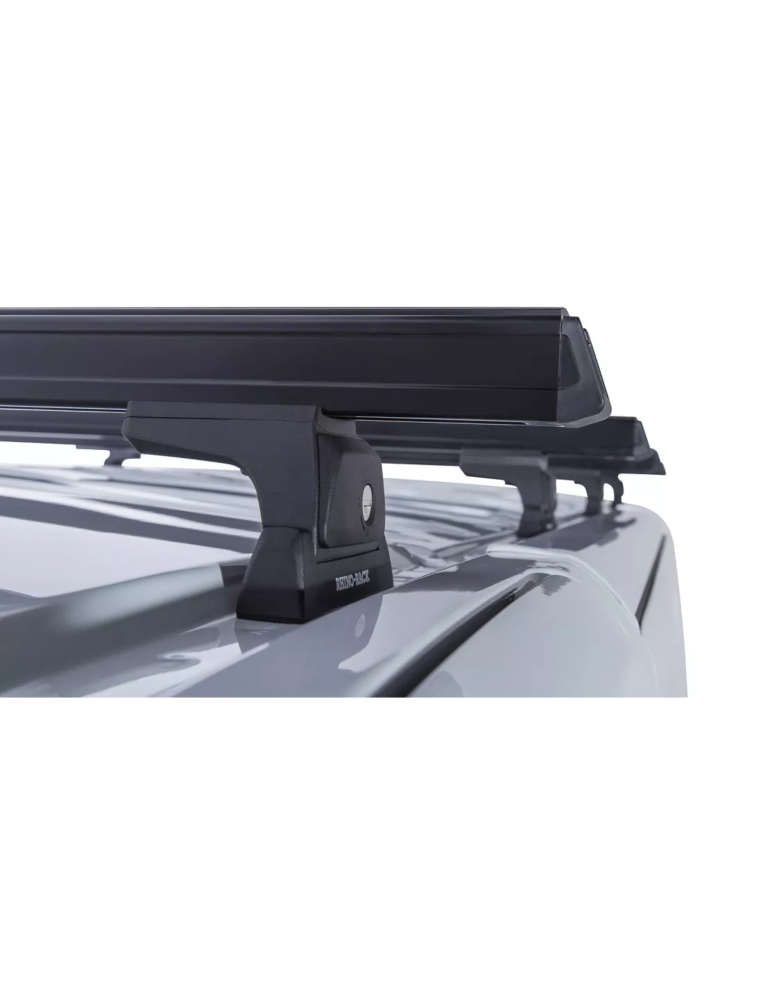 Kit 4 barres de toit noire 1650mm Heavy Duty avec pieds RLT600