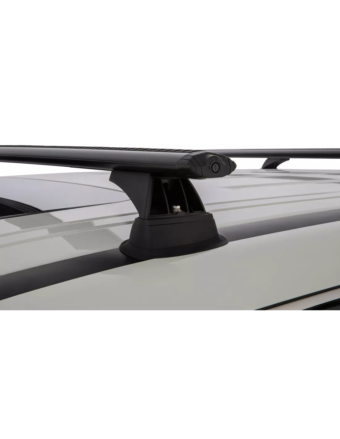 Kit 2 barres de toit noire Vortex 1370mmRCH Infiniti QX80 / Nissan