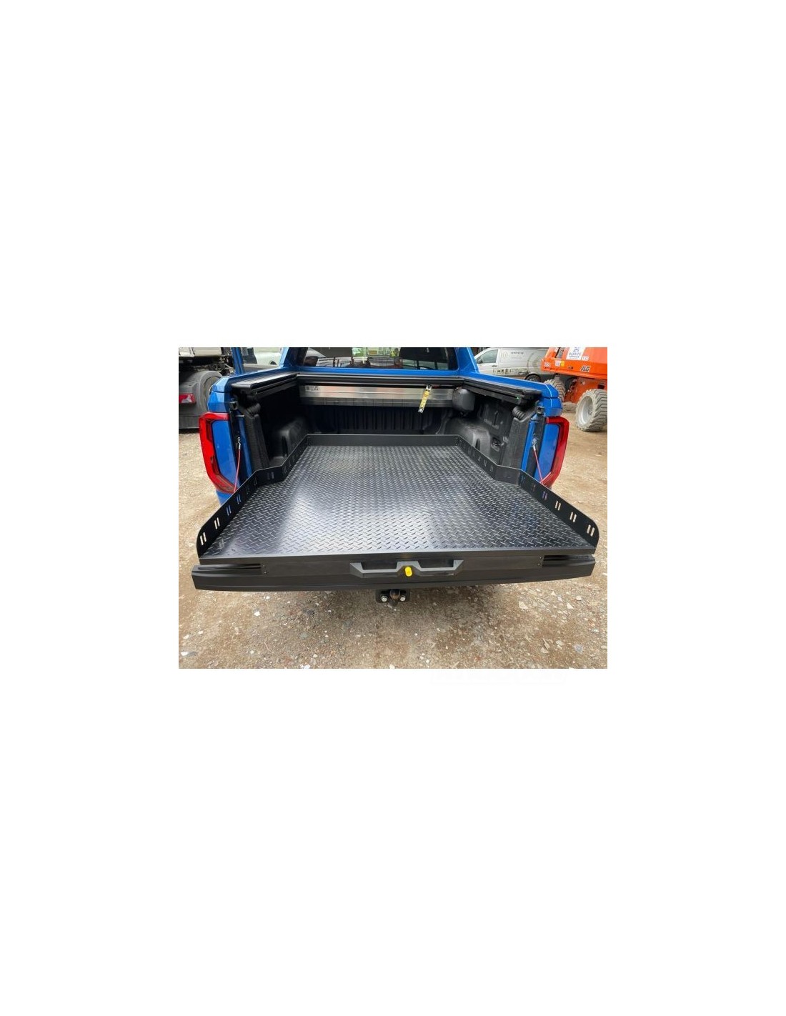 RTUUD sliding tray Toyota Hilux 2015+