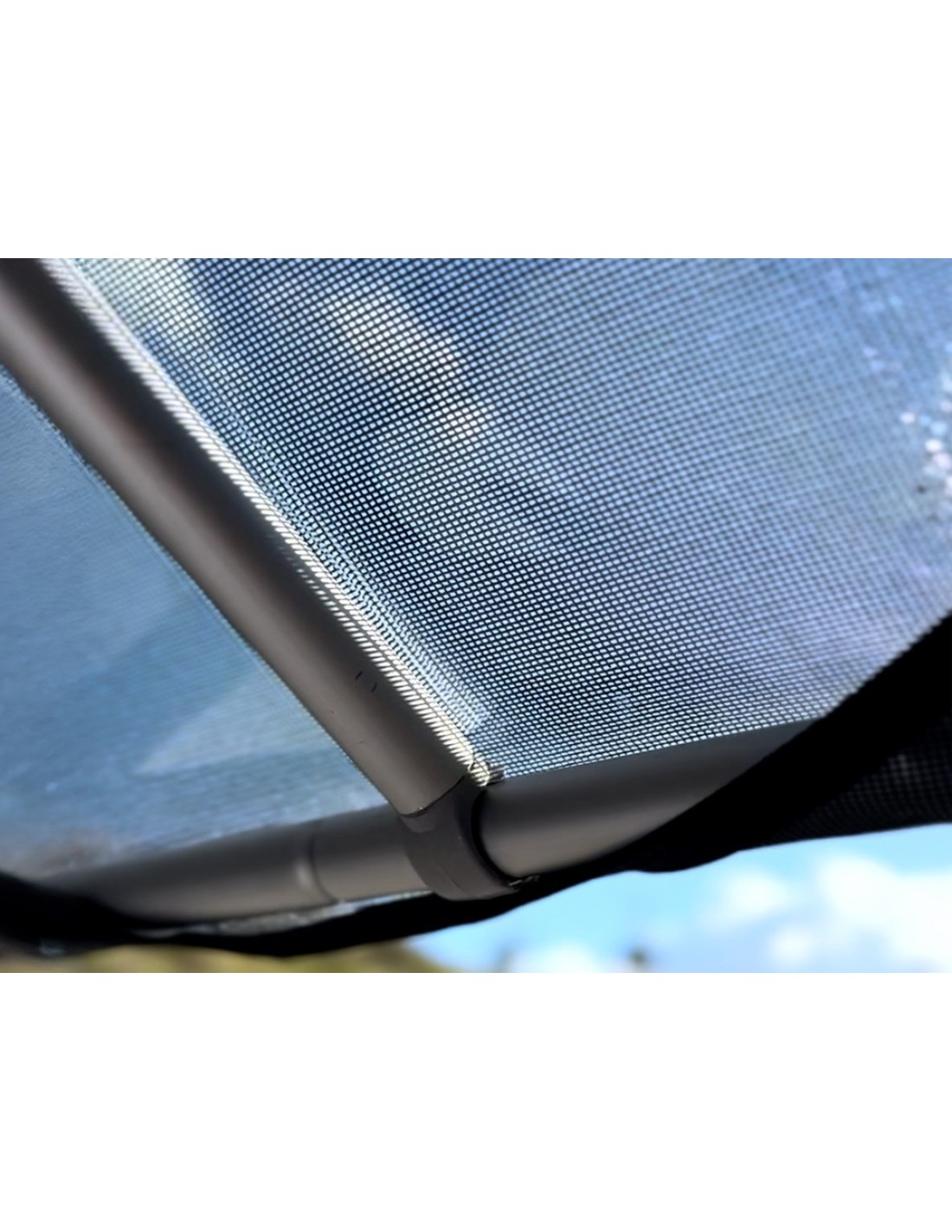 Avancée protection pluie et soleil James Baroud pour tente de toit Odyssey M et L