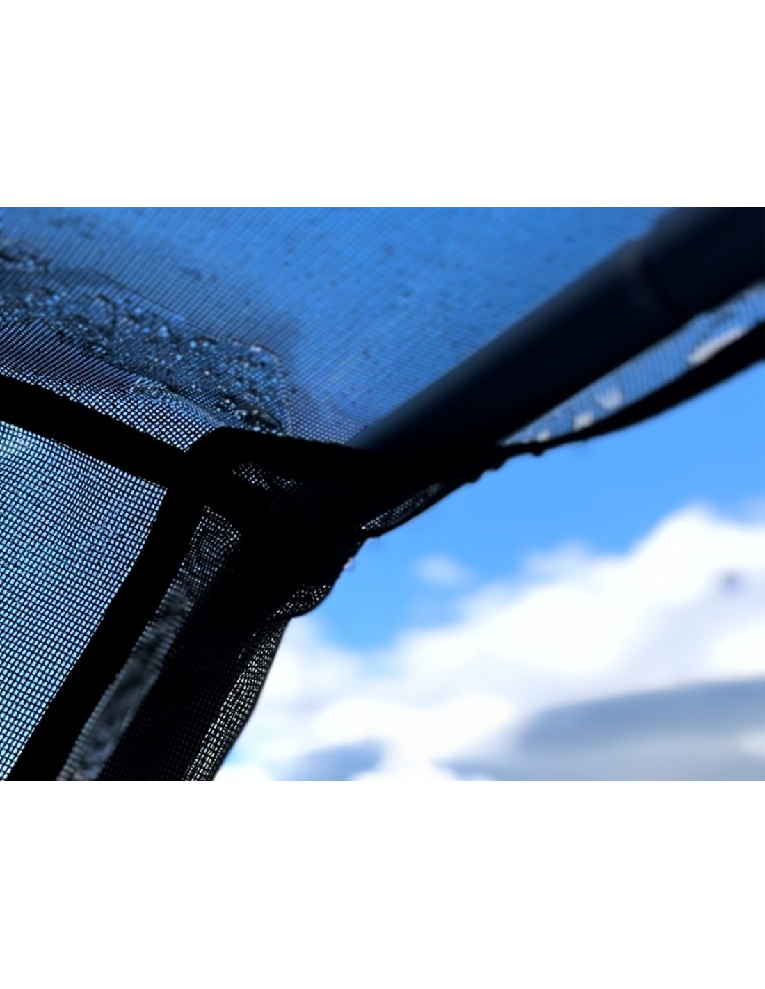 Avancée protection pluie et soleil James Baroud pour tente de toit Odyssey M et L