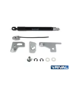 Hedge checks Rival Mitsubishi L200 2